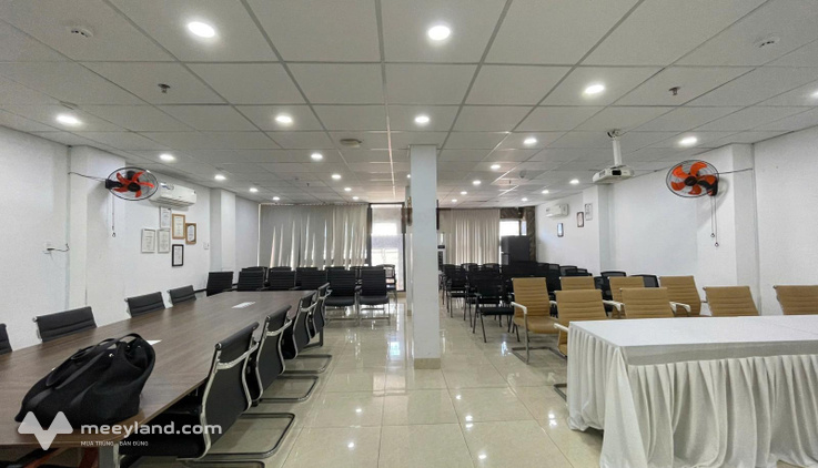 Cho thuê sàn văn phòng, Cư xá Bắc Hải, nguyên tầng, ngang 7m