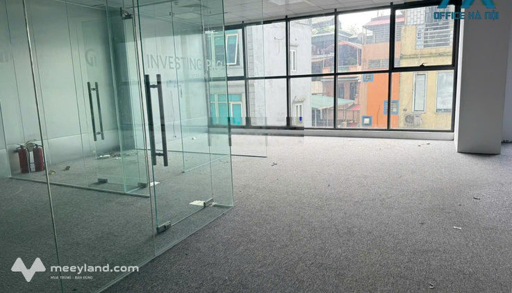 Cho thuê văn phòng 105m2 tại The Golden Palm Lê Văn Lương, 40 triệu VND/tháng