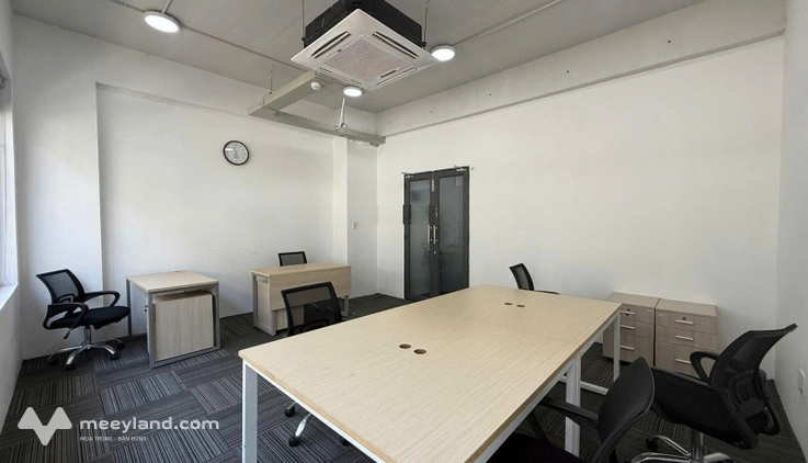 Cho thuê văn phòng full nội thất tại Sala, chỉ vào làm việc
