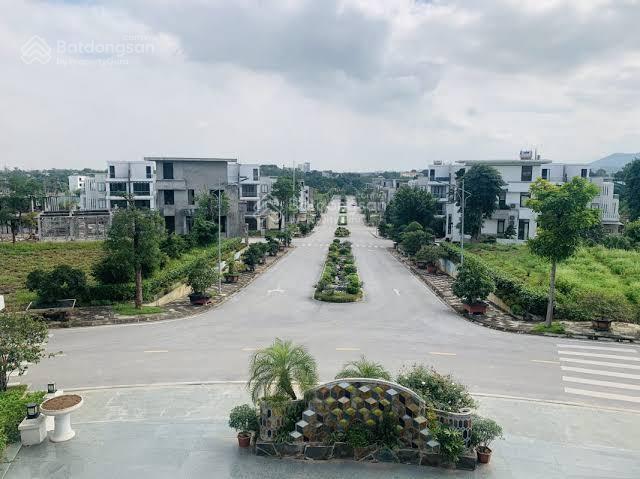 Cần bán gấp biệt thự phú cát city giá chỉ 80tr/m2, sẵn nhà thô, sẵn sổ công chứng0971 254 ***