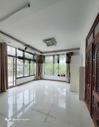 Cho thuê phòng ngay trong biệt thự KDC Conic, giá chỉ 3.5 triệu/tháng.