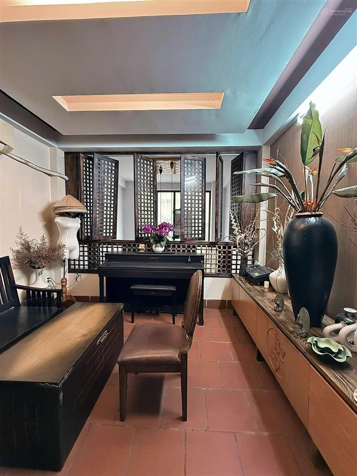 Siêu phẩm. 15m ra ngay mặt tiền nguyễn thị minh khai p6 q3. dt 4 x 20m 4t. giá chỉ 14,2 tỷ