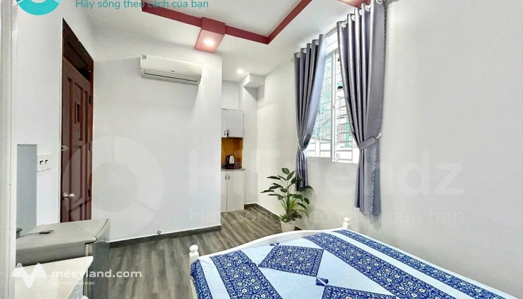 Phòng đẹp, Studio 18m2 cửa sổ trời. Full tiện nghi, thang máy / an ninh, chi phí rẻ gần Bùi Viện Q1