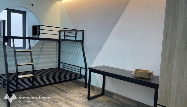 Cho thuê phòng dt 30m2, đầy đủ: Dh, NL, quạt, giường tủ. Cách DHCN 1,5 km, từ 2,8tr/tháng
