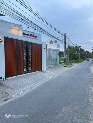 Nhà mặt tiền Thống Nhất, Bến Tre, full nội thất xịn, dọn vào là mê