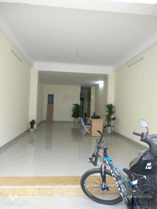 Cho thuê KHO, Cửa HànG, MBKD ngã 4 Hoàng Quốc Việt, Cầu Giấy, DT 50m2 mặt tiền 5M, Vị trí cực đẹp