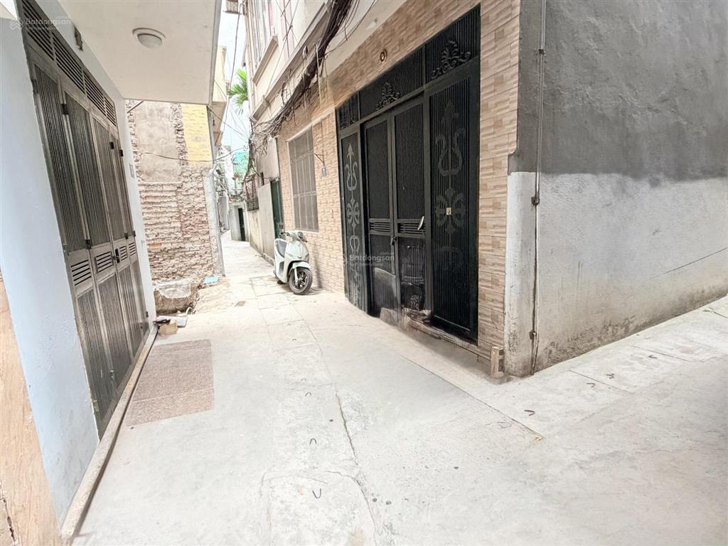 Chính chủ bán nhà phố phan đình giót, diện tích 22/26m² nhà 3 tầng. sổ đỏ riêng