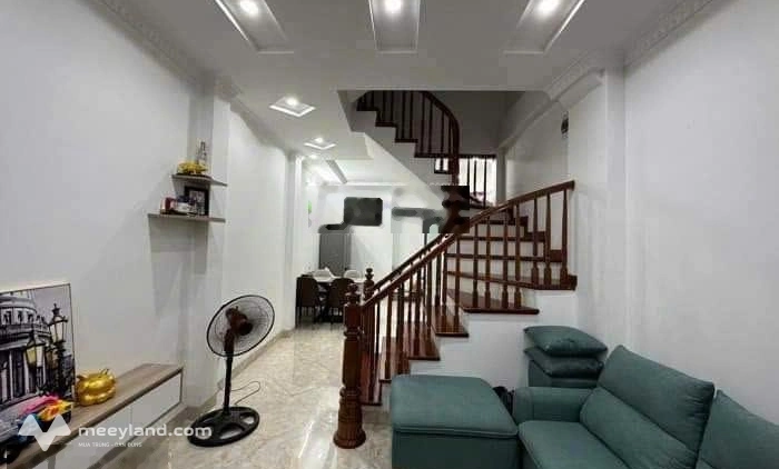 Cho thuê phòng tại nhà nguyên căn 5 tầng 6 phòng hàng xóm Times City