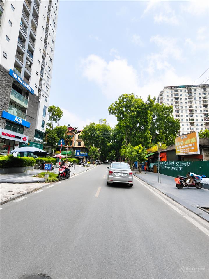 Căn 3 ngủ giá tốt khu vực 78m² giá 4.6 tỷ, chủ nhà cực kỳ thiện chí bán, toà nhà đẹp nhất kđt