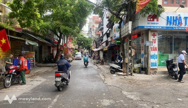 Chốt ngay nhà phân lô Cầu Giấy, 50m2 giá 9 tỷ, ô tô đỗ sát nhà