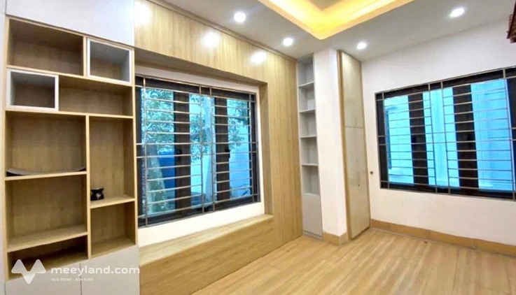 Nhà đẹp ở ngay, sát tiểu học Marie Curie, Hà Đông, 35m2, giá 5,1 tỷ