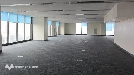 Cho thuê văn phòng phố Lạc Long Quân, Tây Hồ, Hà Nội, DT 50m2, thông sàn, giá 8tr/tháng