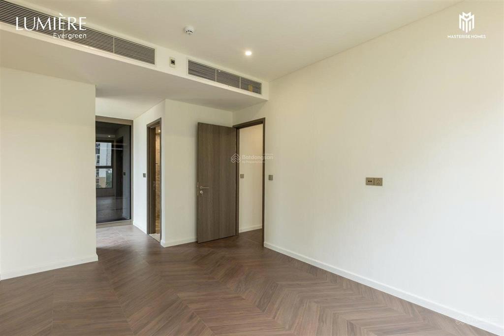 Hàng hiếm căn 2 ngủ cao xà lá 81m2 giá 9 tỷ. full nội thất trả trước 3,3 tỷmiễn trả gốc lãi 3 năm