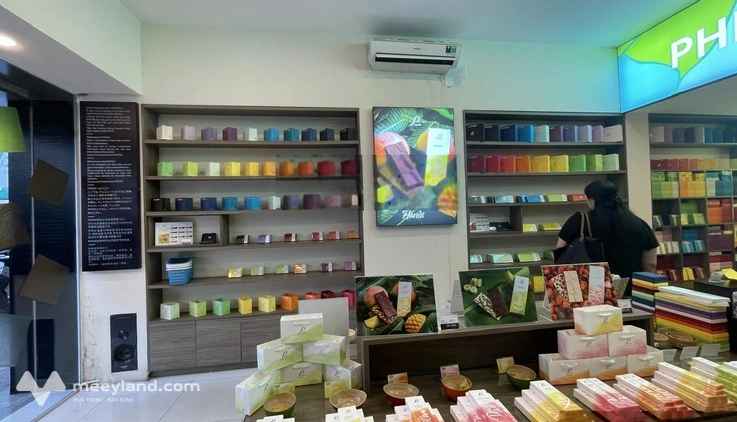 Cho thuê mặt bằng 40m2 - Phố Phan Bội Châu mặt tiền rộng kinh doanh ngay