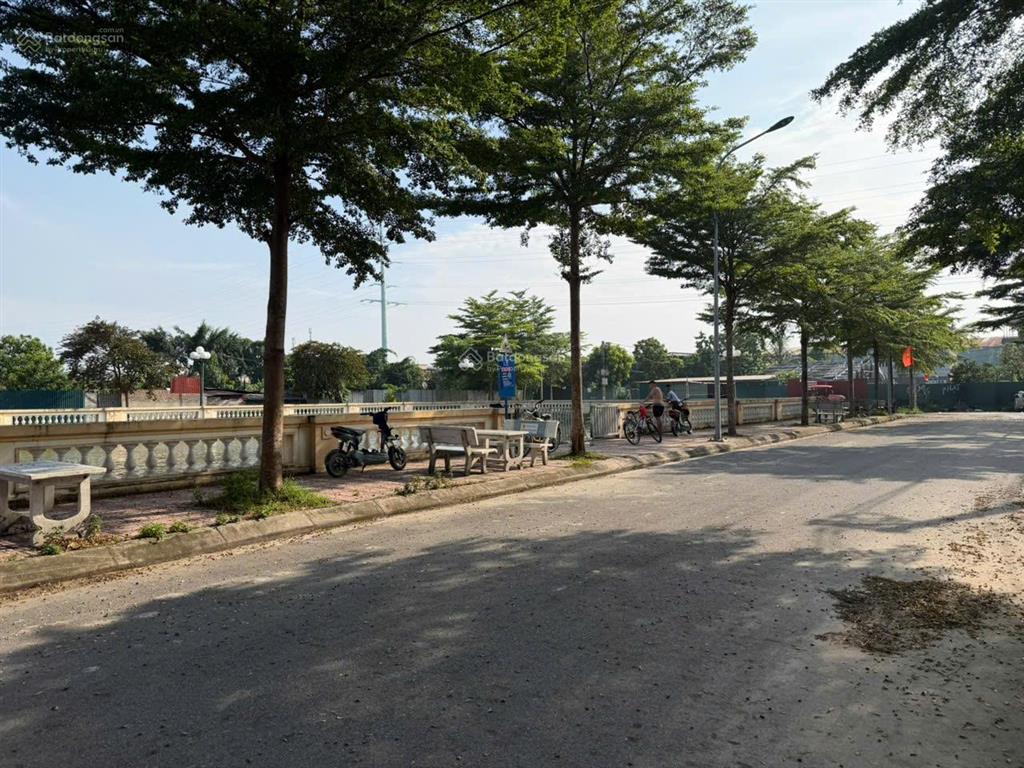 Ô tô vào đất, gần hồ điều hòa bán 45m² đất thôn đoài nam hồng (phúc thịnh) giá 3,45 tỉ