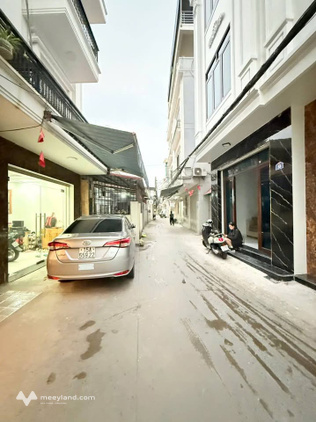 Nhà 3 tầng xây mới Chợ Hàng, ngõ rộng 6m ô tô đỗ cửa, kinh doanh tốt