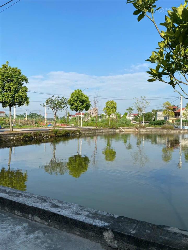 Bán 88 m² đất đấu giá tại yên sơn,quốc oai,đl thăng long đã có sổ mt 5.5m vỉa hè 8m nhìn ra đồng t