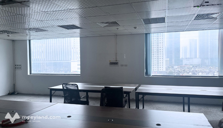 TTC Tower Duy Tân 500m2 cắt từ 100m2 giá 350k/m2/th sẵn nội thất đẹp vào làm việc luôn