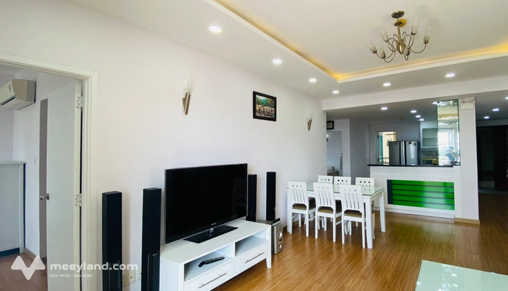Cho thuê gấp căn hộ Hùng Vương Plaza, Quận 5 - 116m² (3 phòng ngủ, 3wc) - nội thất - chỉ 22,5 triệu/tháng