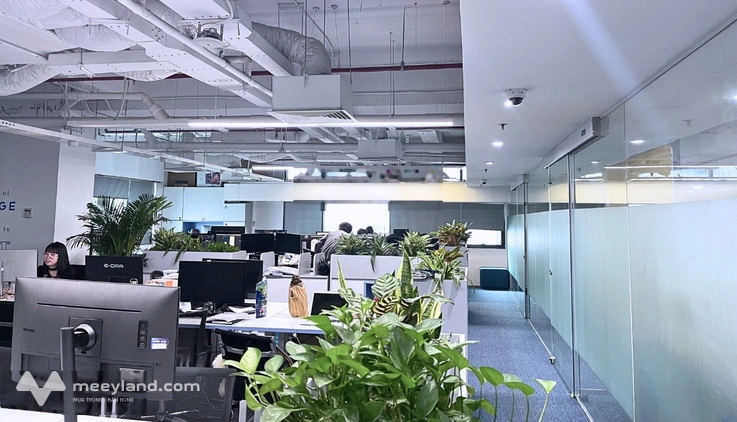 550m2 cắt nhỏ từ 100m2 giá 300k/m2/th sẵn nội thất tại tòa Ladeco Building, Phường Giảng Võ