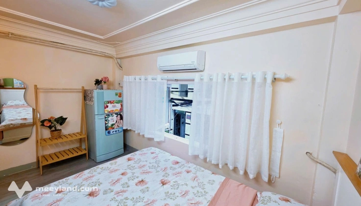 Phòng cửa sổ trời full nội thất 4tr2, Huỳnh Văn Bánh, Phú Nhuận