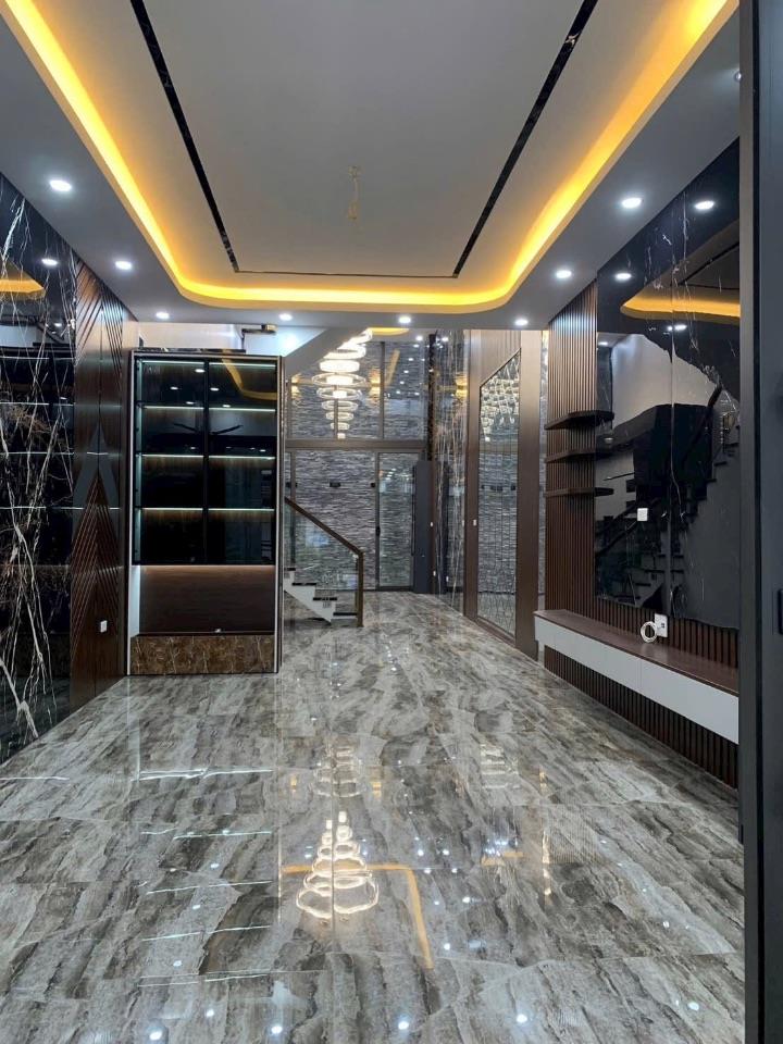 Bán nhà mặt đường 83m Tuyến 2 Văn Cao, Ngô Quyền