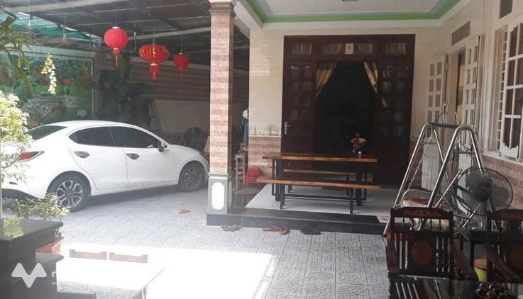 Biệt thự sân vườn 2 tầng kèm nhà rường tại Điện Biên Phủ, thành phố Huế