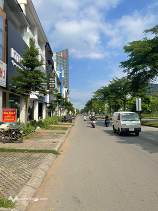 GẤP. Cho thuê tòa nhà văn phòng Phú Mỹ Hưng đường Nguyễn Văn Linh 312m2 giá 40tr/tháng