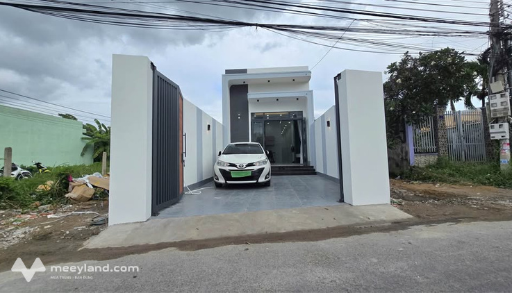 Nhà mặt tiền đường Thống Nhất, Phường 7, Bến Tre, diện tích 120,5m2