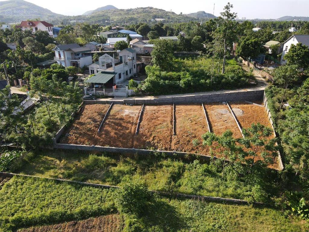 Bán đất 2 mặt tiền view núi cực đẹp xây villa chill chill