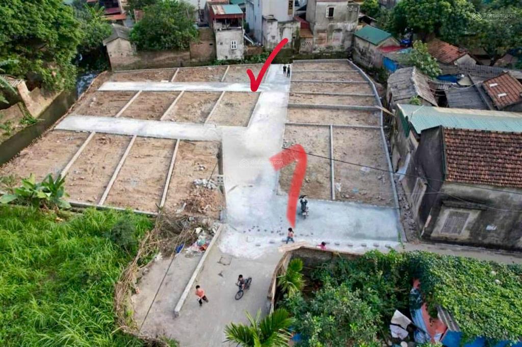 Chính chủ cần bán gấp lô đất nhỏ 45m2 xinh 3 mặt thoáng tại bộ đầu, thống nhất, hà nội