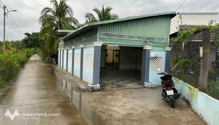 Nhà mặt tiền hẻm Phú Hưng, Bến Tre, giá rẻ bất ngờ