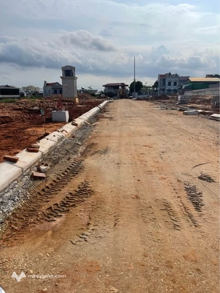 Bán lô đất góc 2 mặt tiền tại Khu 6, Thanh Sơn, Uông Bí