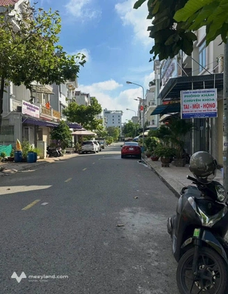 Nhà 4 tầng đẹp long lanh sát Làng Đại học, ô tô ngủ trong nhà, giá chỉ 5 tỷ
