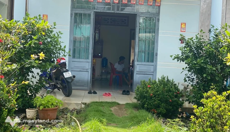Nhà phố xinh xắn tại Phú Vinh, Định Quán, đường rộng xe tải vào tận nơi