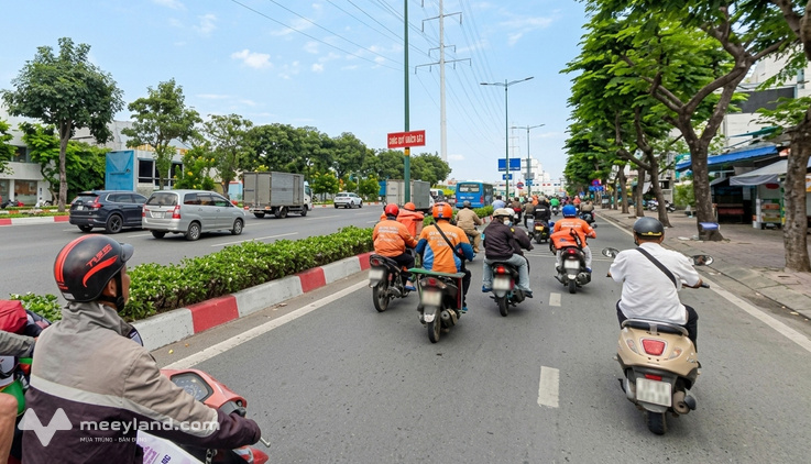 Cần bán đất mặt tiền Phạm Văn Đồng sát Emart, 284m2 nở hậu