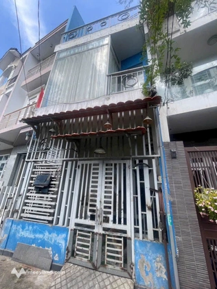 Trương Văn Thành - Hiệp Phú quận 9 - nhà 3 tầng