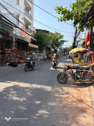 Nhà nằm tại đường số 14 – vị trí thuận tiện di chuyển, diện tích 4m x 10m (40m²)