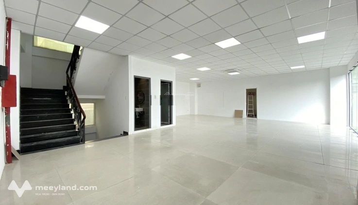 Văn phòng Đường Phạm Văn Hai Tân Bình. Sẵn ngăn phòng 200m2 chỉ 4xtr/tháng ~ 9$/m2/tháng