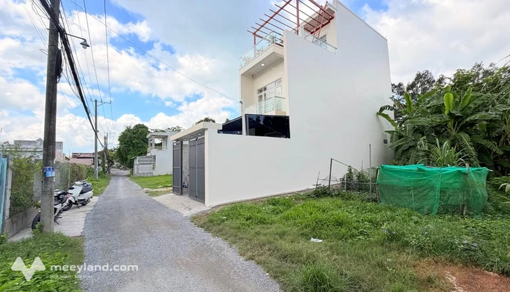 Bán nhà 1 trệt 2 lầu mặt tiền đường Nguyễn Minh Thiện, Trà Vinh