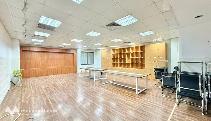 Cho thuê văn phòng 150m giá chỉ 39tr/tháng cực vuông vắn tại Phố Bà Triệu, Hai Bà Trưng
