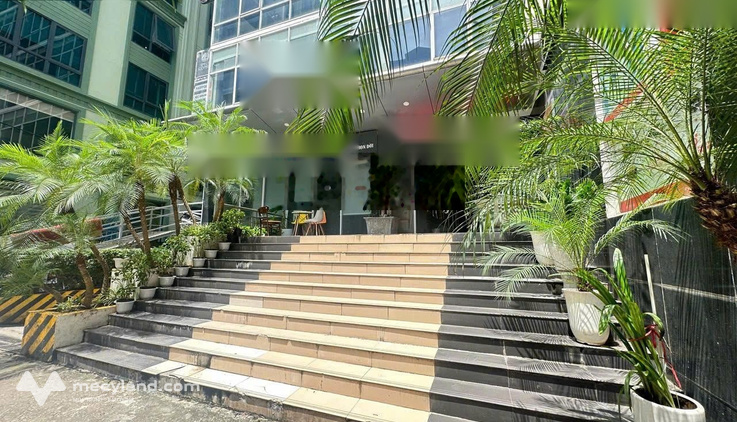 BQL cho thuê MBKD tại chân đế tòa nhà tại Đường Láng, vị trí đẹp, MT rộng