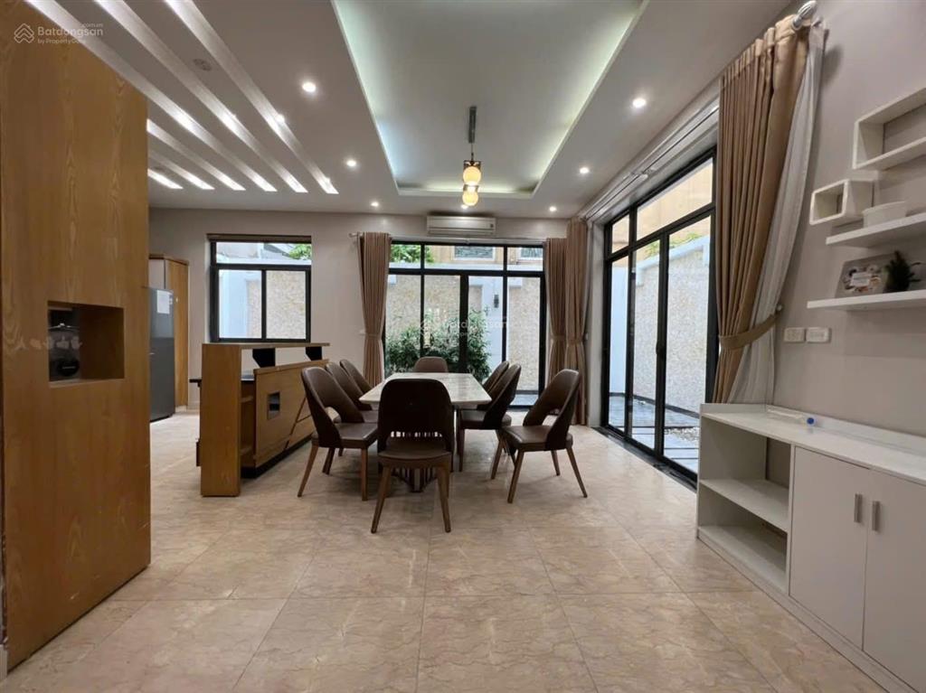 Chính chủ tôi bán biệt thự ciputra tây hồ 180m² 3 tầng 5 phòng ngủ. 0945 289 ***