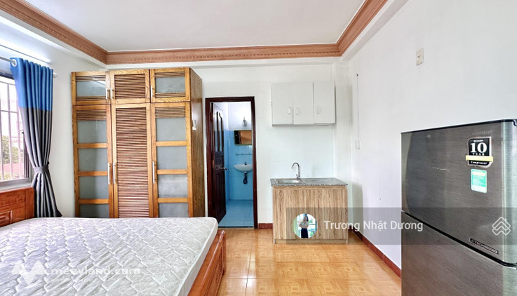 Phòng cho thuê cao cấp full nội thất, cửa sổ lớn thoáng sáng gần KCX Tân Thuận, Lý Phục Man Q7