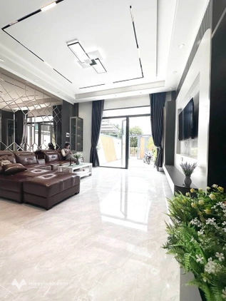 Nhà phố hiện đại Y Wang, chốn an cư lý tưởng đầy đủ tiện nghi