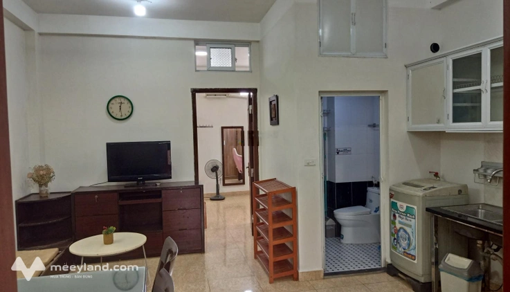 Chính chủ cho thuê phòng DT 65m2, 2N1K, tầng 5 ngõ 141 phố Trích Sài, Quận Tây Hồ, Hà Nội