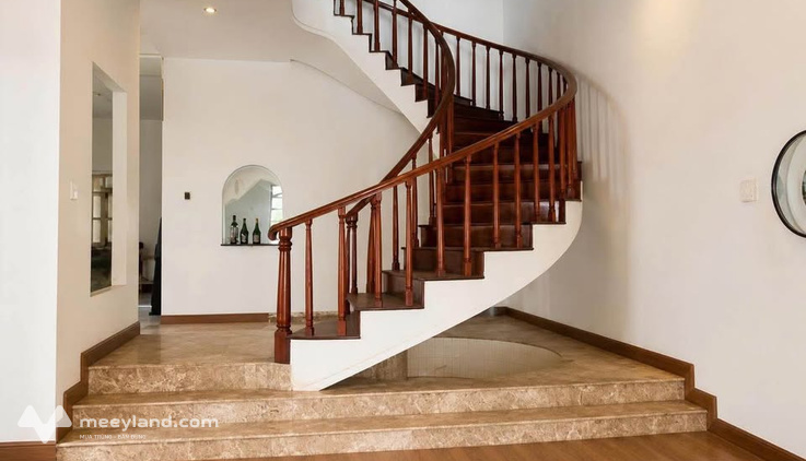 Bán nhà mặt tiền Nguyễn Hồng, Buôn Ma Thuột, diện tích khủng 260m2, giá chỉ 25 tỷ