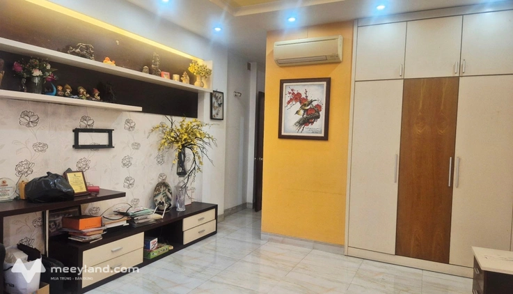 Nhà mặt tiền 12m có thang máy, chợ Hạnh Thông Tây, 10,99 tỷ