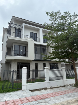 Biệt thự song lập diện tích lớn 280m, hướng Nam mát mẻ