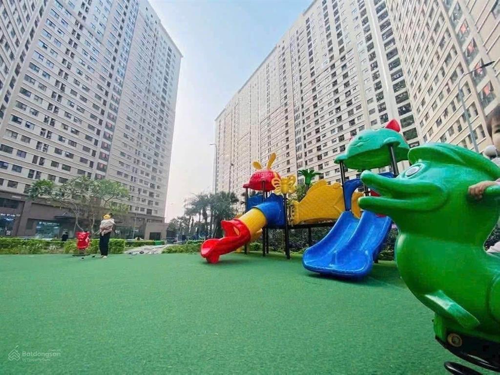 3,7 tỷ có ngay căn 62m 2n 2vs tầng trung view thoáng xuân mai complex hà đông
